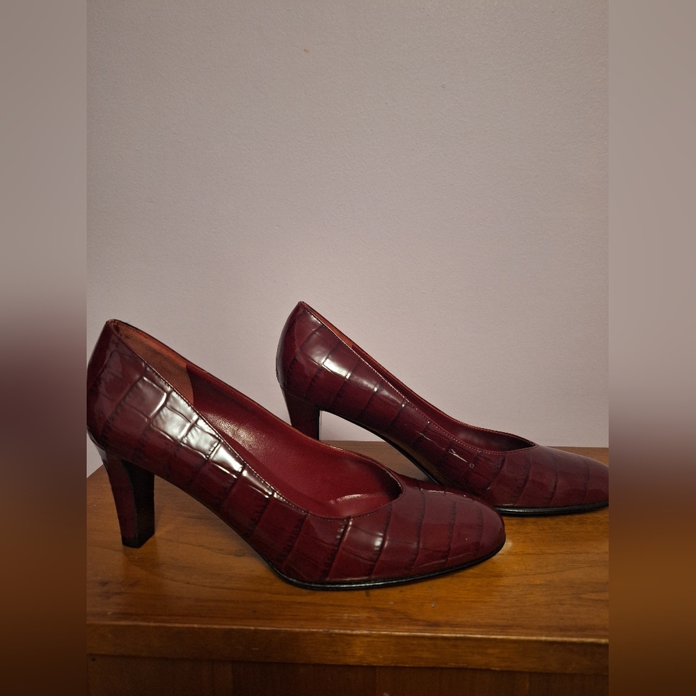 Authentic Salvatore Ferragamo red high alligator heels.  Like new. Size 6.5